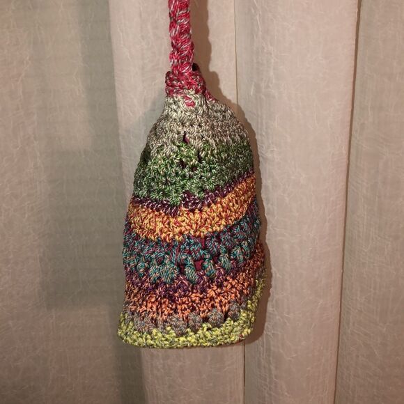 𝒍𝒊𝒏𝒂 Macramé Crochet Multicolored Heather Striped Crossbody Bag - Picture 3 of 10